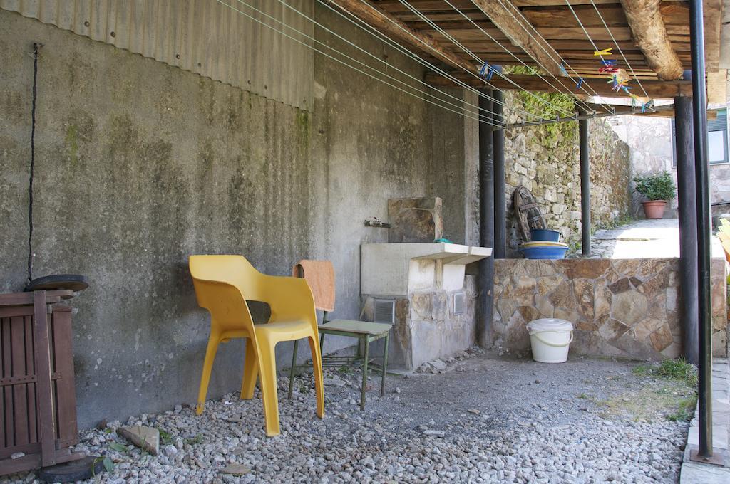 Albergue Los Blasones Sarria Buitenkant foto