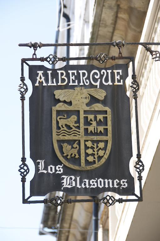 Albergue Los Blasones Sarria Buitenkant foto